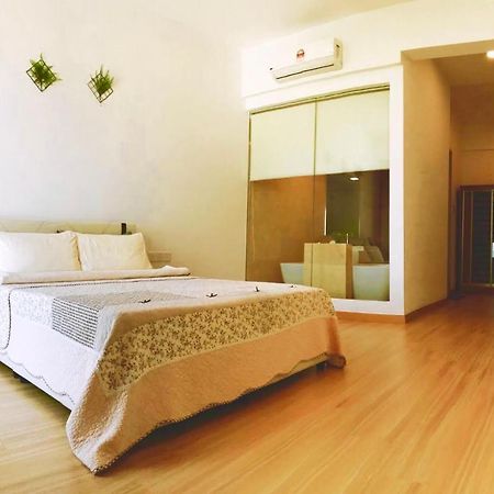 Luxury Seaview Family Suite By Little Cabin جورج تاون المظهر الخارجي الصورة